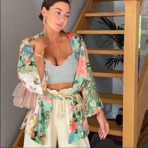 ❗️Last❗️Zara Floral Patchwork printed short Length kimono jacket Size S